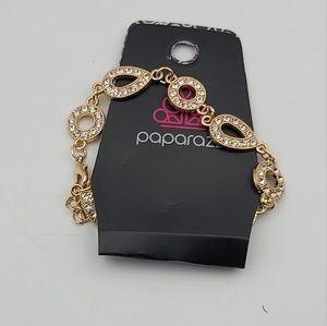 Paparazzi royalty gold white rhinestone bracelet